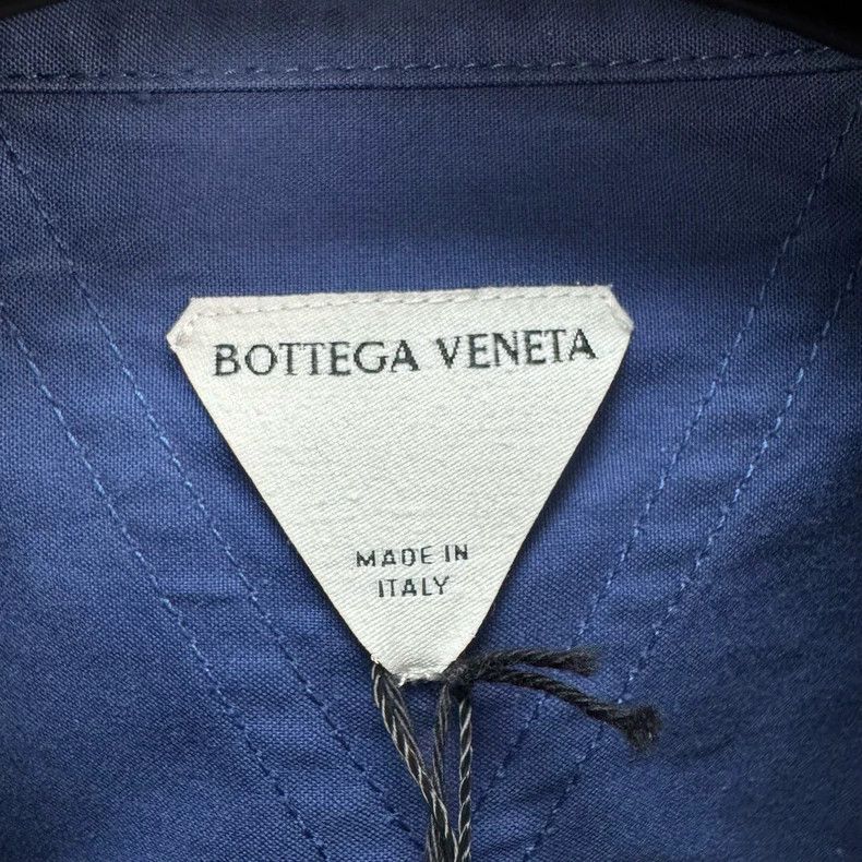 Bottega Veneta Bottega Veneta Side Weave Triangle Short Shirt-yf Size US L / EU 52-54 / 3 - 6 Thumbnail