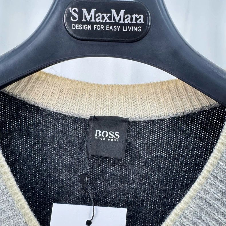 Vintage Boss Argyle Pattern V-Neck Sweater-yf Size US S / EU 44-46 / 1 - 5 Thumbnail