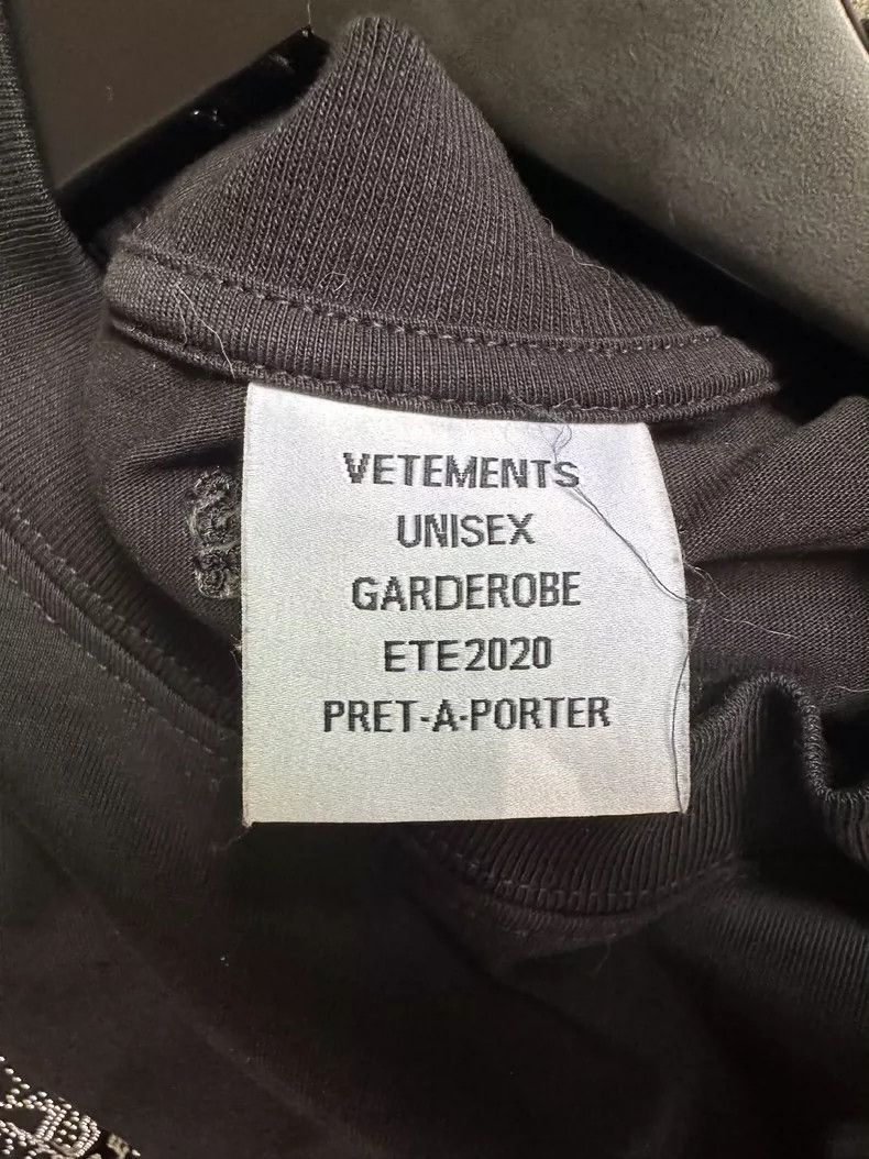 Vetements Vetements Logo Rhinestone Short Sleeve T-shirt-yf Size US S / EU 44-46 / 1 - 4 Thumbnail