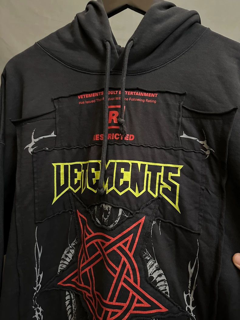 Vetements Patchwork Graphic Hoodie-yf