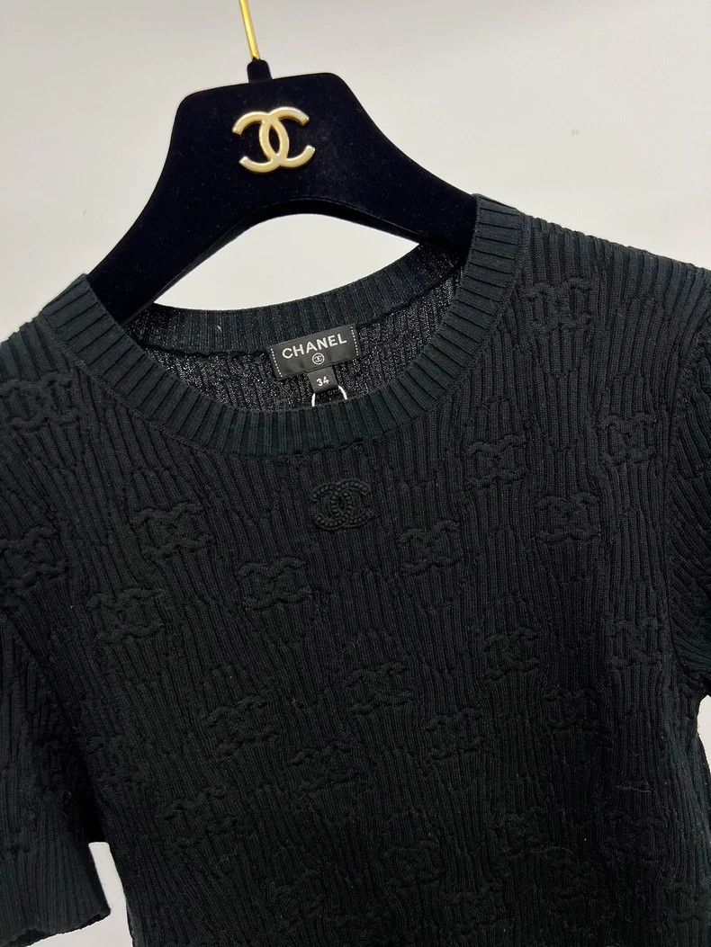 Chanel Chanel 21P Logo Embossed Knit Top - dmc Size US XS / EU 42 / 0 - 3 Thumbnail