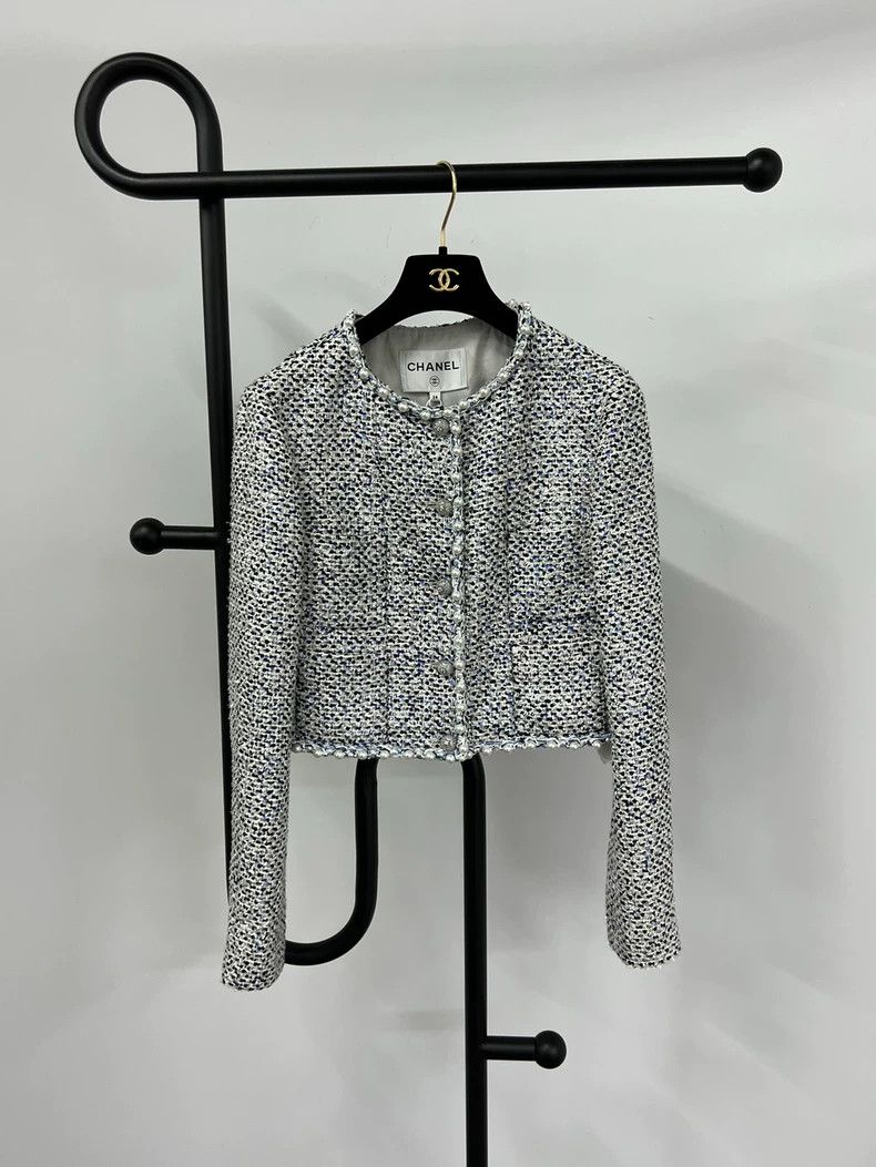 Chanel Chanel White Blue Pearl Sequin Jacket - dmc Size US M / EU 48-50 / 2 - 2 Thumbnail