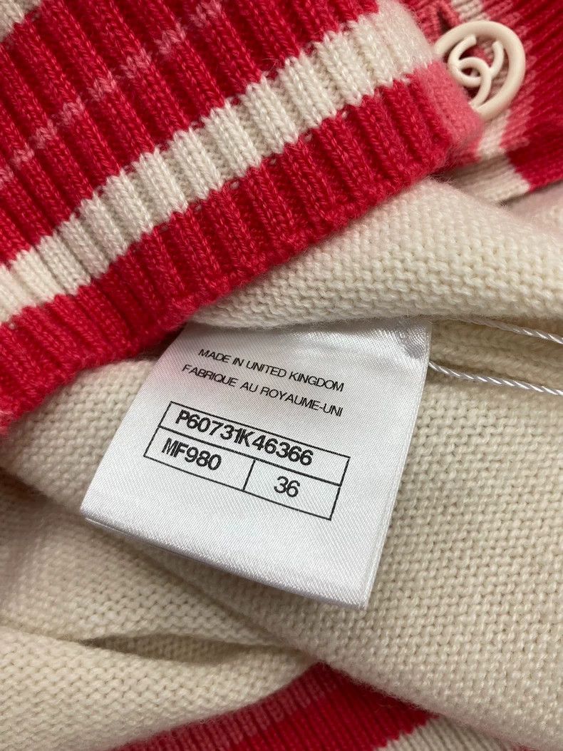 Chanel Chanel V-neck Hollow-out LOGO Button Cashmere Knit Cardigan - dmc Size US S / EU 44-46 / 1 - 6 Thumbnail
