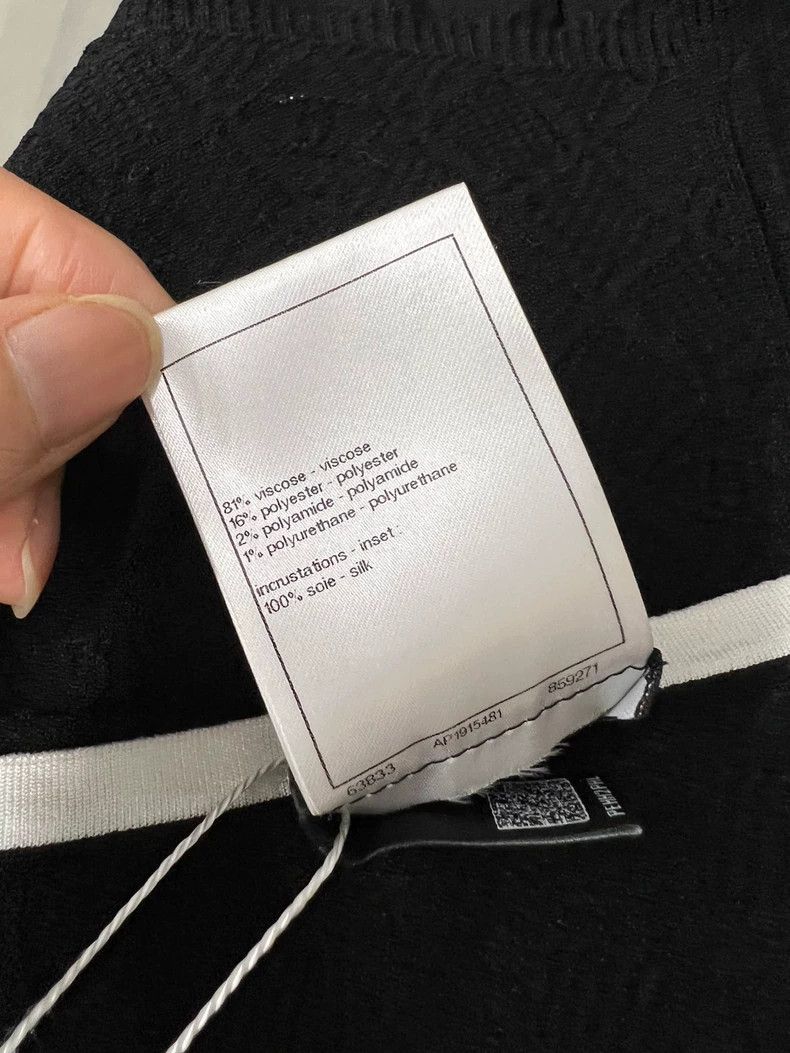 Chanel Chanel Black V-Neck Knit Vest - dmc Size US S / EU 44-46 / 1 - 6 Thumbnail