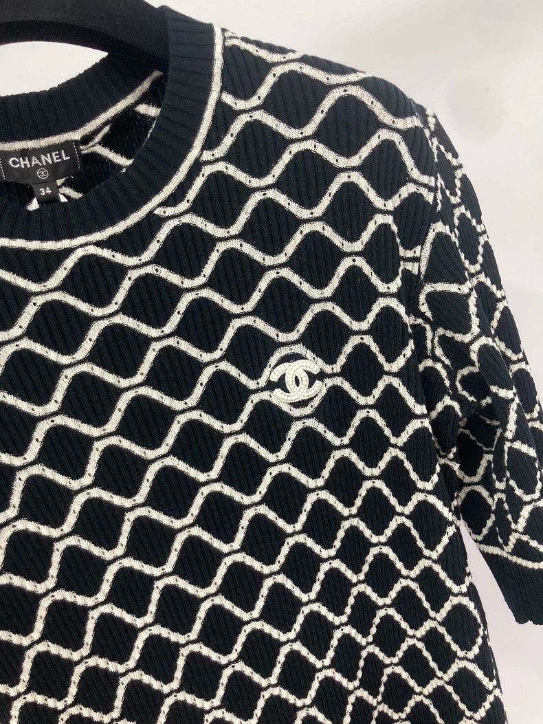 Chanel Chanel Black Quilted Short-Sleeve Top - dmc Size US XS / EU 42 / 0 - 3 Thumbnail