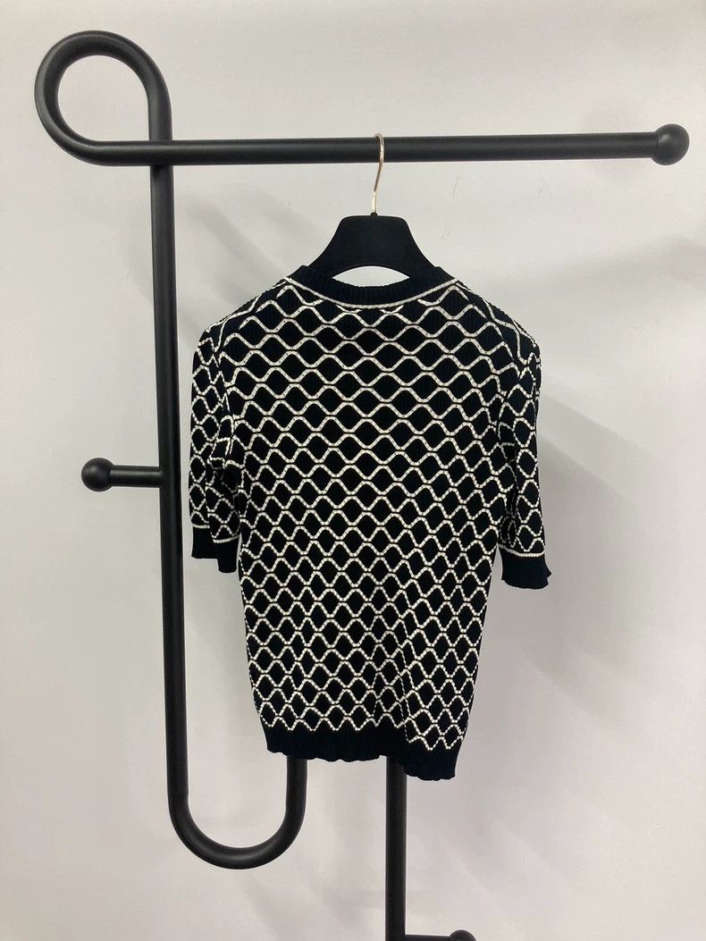 Chanel Chanel Black Quilted Short-Sleeve Top - dmc Size US XS / EU 42 / 0 - 4 Thumbnail