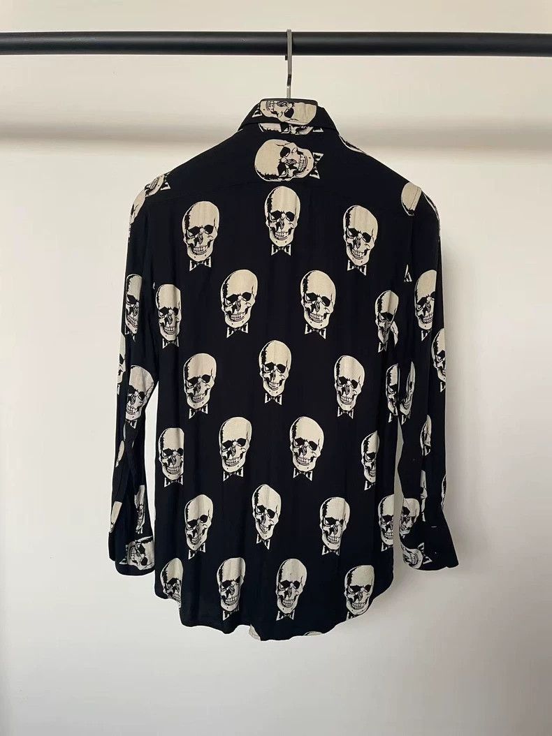 Saint Laurent Paris Saint Laurent Skull Print Silk Shirt - dmc Size US L / EU 52-54 / 3 - 2 Thumbnail