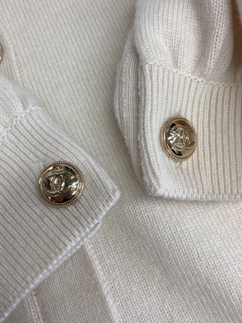Chanel Chanel White Doll Collar Cashmere Sweater - dmc Size US M / EU 48-50 / 2 - 5 Thumbnail