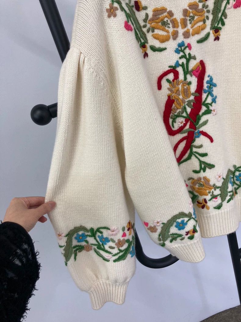 Gucci Gucci Beige Embroidered Crewneck Sweater - dmc Size US M / EU 48-50 / 2 - 3 Thumbnail