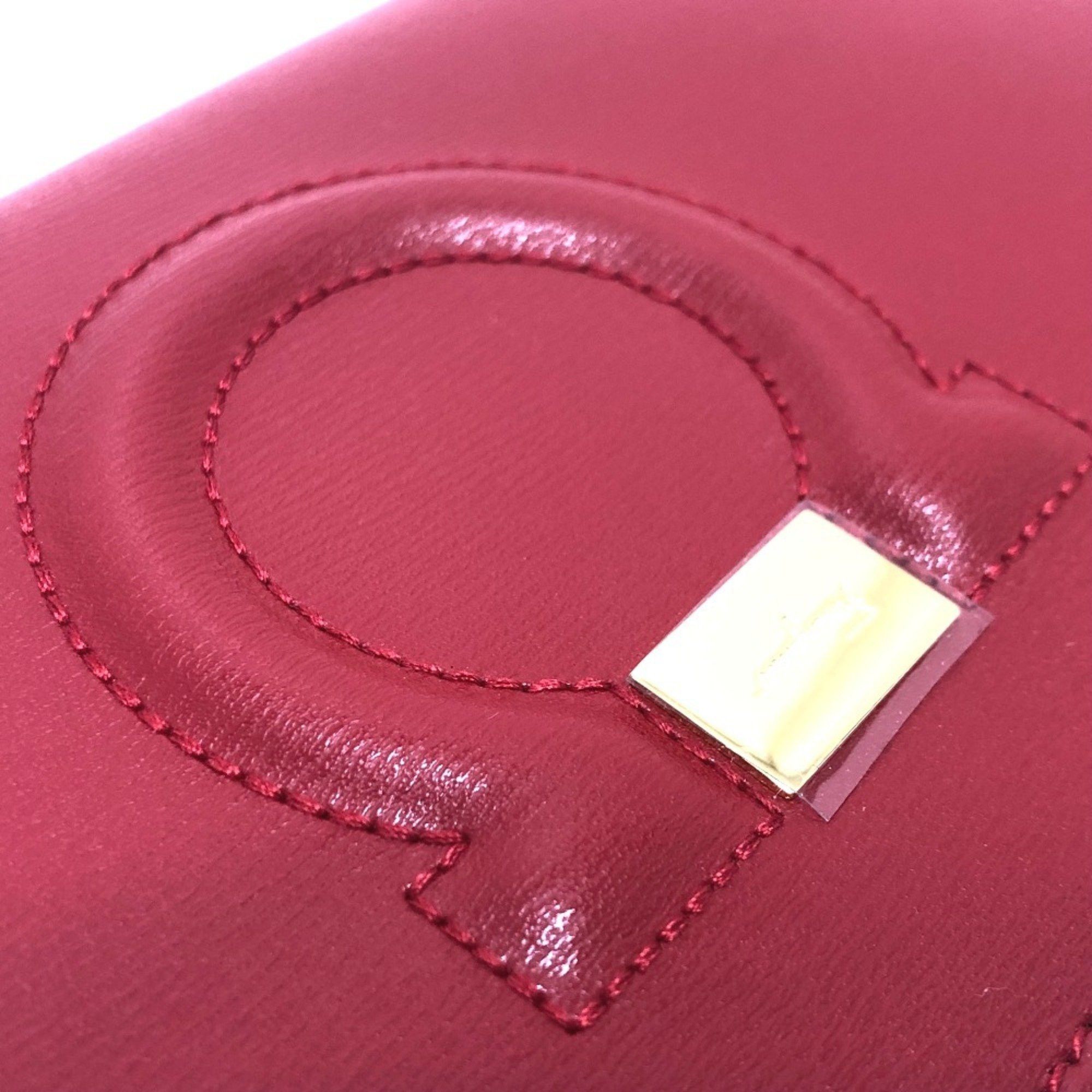 Salvatore Ferragamo Salvatore Ferragamo Gancini round zip wallet, leather, women's, red Size ONE SIZE - 7 Thumbnail