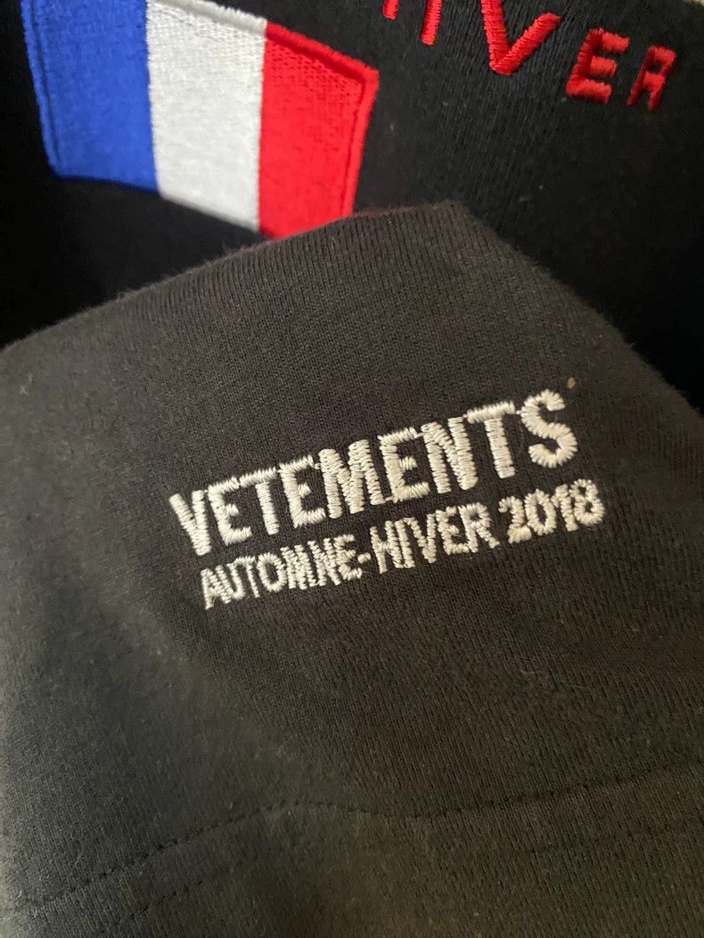 Vetements Vetements French Flag Embroidered Hoodie-yf Size US S / EU 44-46 / 1 - 3 Thumbnail