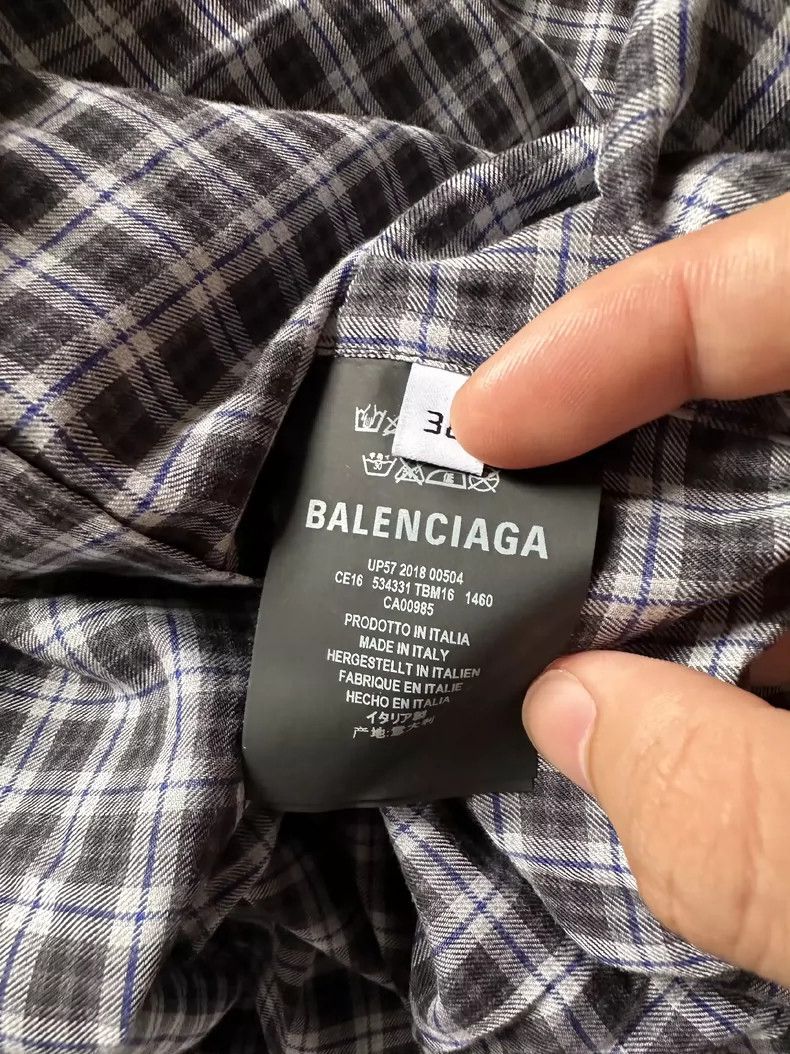 Balenciaga Balenciaga Newspaper Plaid Button-Up Shirt-yf Size US XS / EU 42 / 0 - 6 Thumbnail