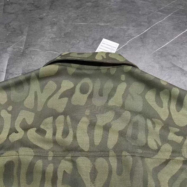 Louis Vuitton Louis Vuitton Green Logo Print Jacket-yf Size US XL / EU 56 / 4 - 6 Thumbnail