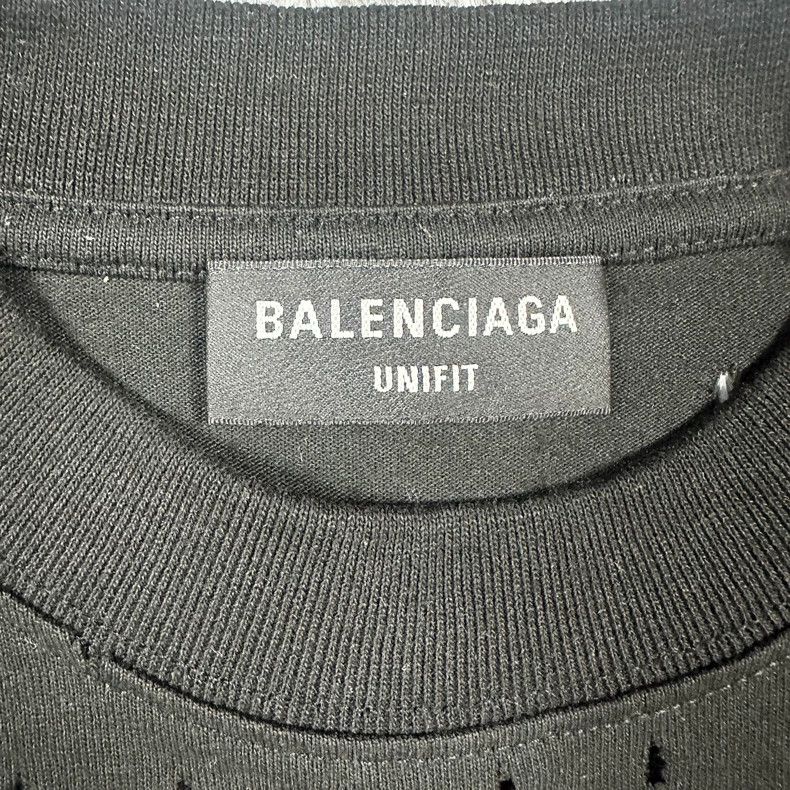 Balenciaga Balenciaga SS22 Cutout Crew Neck T-Shirt-yf Size US M / EU 48-50 / 2 - 3 Thumbnail