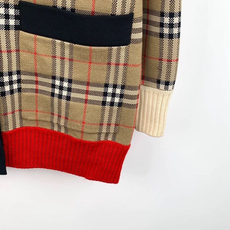 Burberry Burberry Plaid V-Neck Long Sleeve Cardigan-yf Size US M / EU 48-50 / 2 - 4 Thumbnail