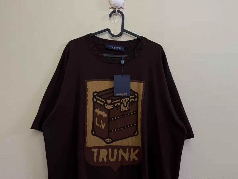 Louis Vuitton Louis Vuitton Trunk Logo Knit T-Shirt-yf Size US L / EU 52-54 / 3 - 2 Thumbnail