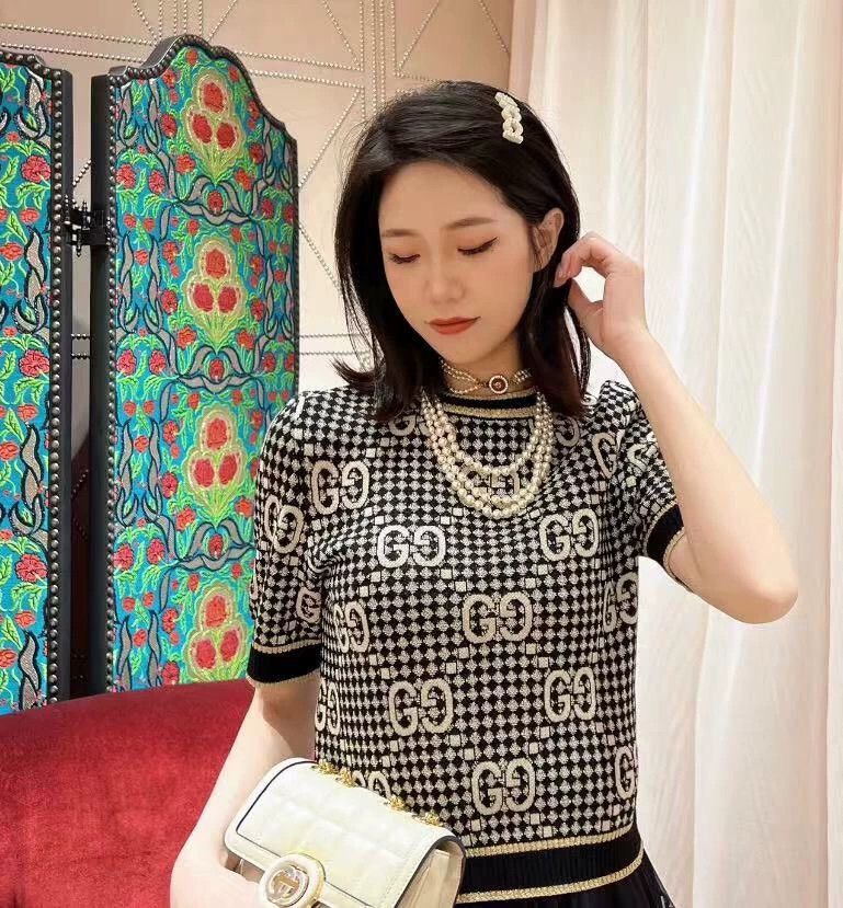 Gucci Gucci Logo Print Wool Short Sleeve Sweater-yf Size US XS / EU 42 / 0 - 8 Thumbnail