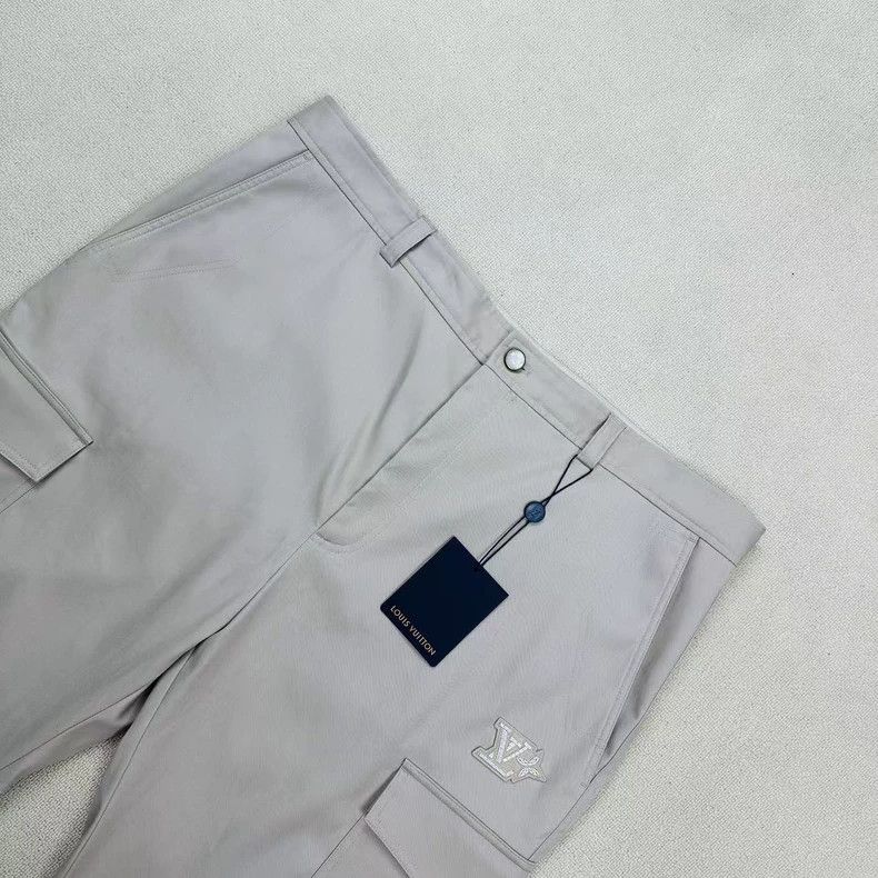 Louis Vuitton Louis Vuitton SS25 Embroidered Logo Cargo Pants-yf Size US 34 / EU 50 - 3 Thumbnail