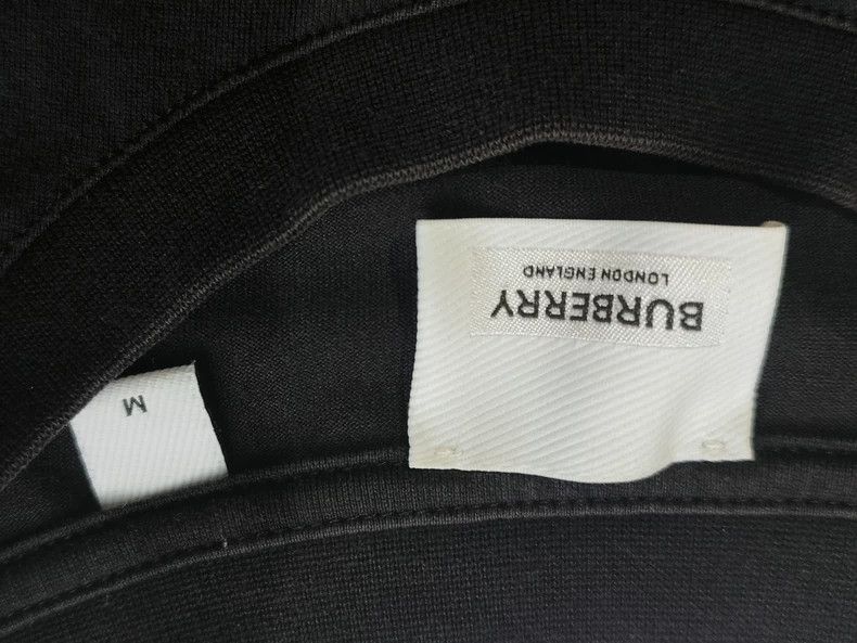 Burberry Burberry London England Basic T-Shirt-yf Size US M / EU 48-50 / 2 - 4 Thumbnail