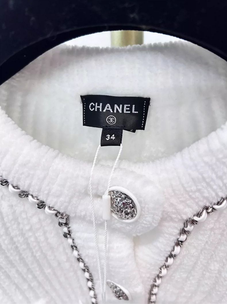 Chanel Chanel 22B White Chain Jacket - dmc Size US S / EU 44-46 / 1 - 3 Thumbnail
