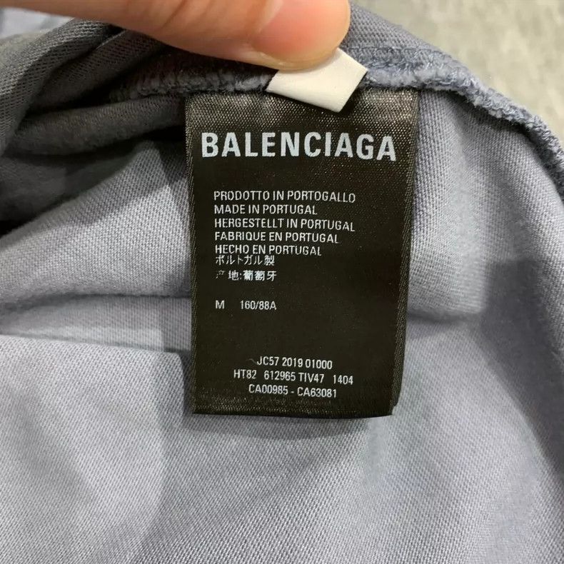 Balenciaga Balenciaga Band Portrait Short Sleeve Tee - dmc Size US M / EU 48-50 / 2 - 9 Thumbnail