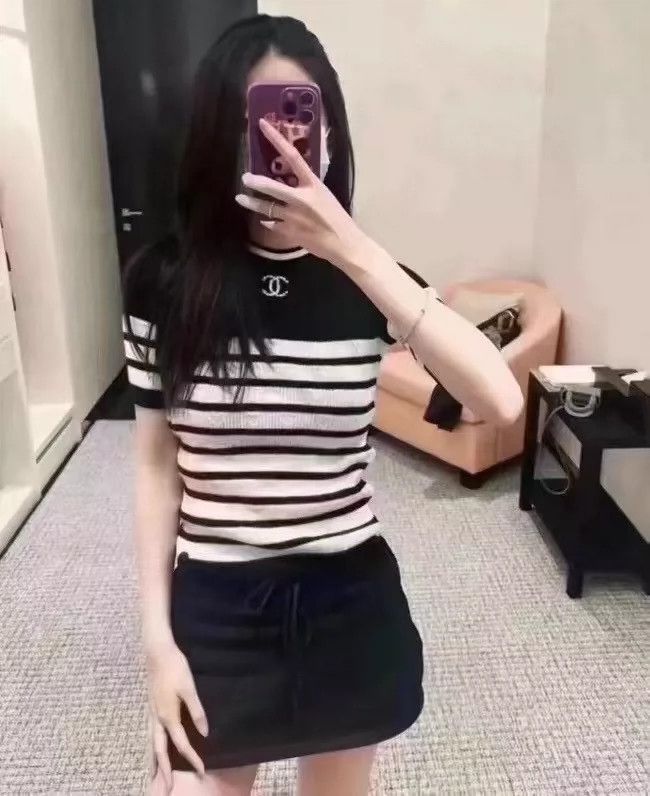 Chanel Chanel 22 Heart Black Short Sleeve Top - dmc Size US S / EU 44-46 / 1 - 4 Thumbnail