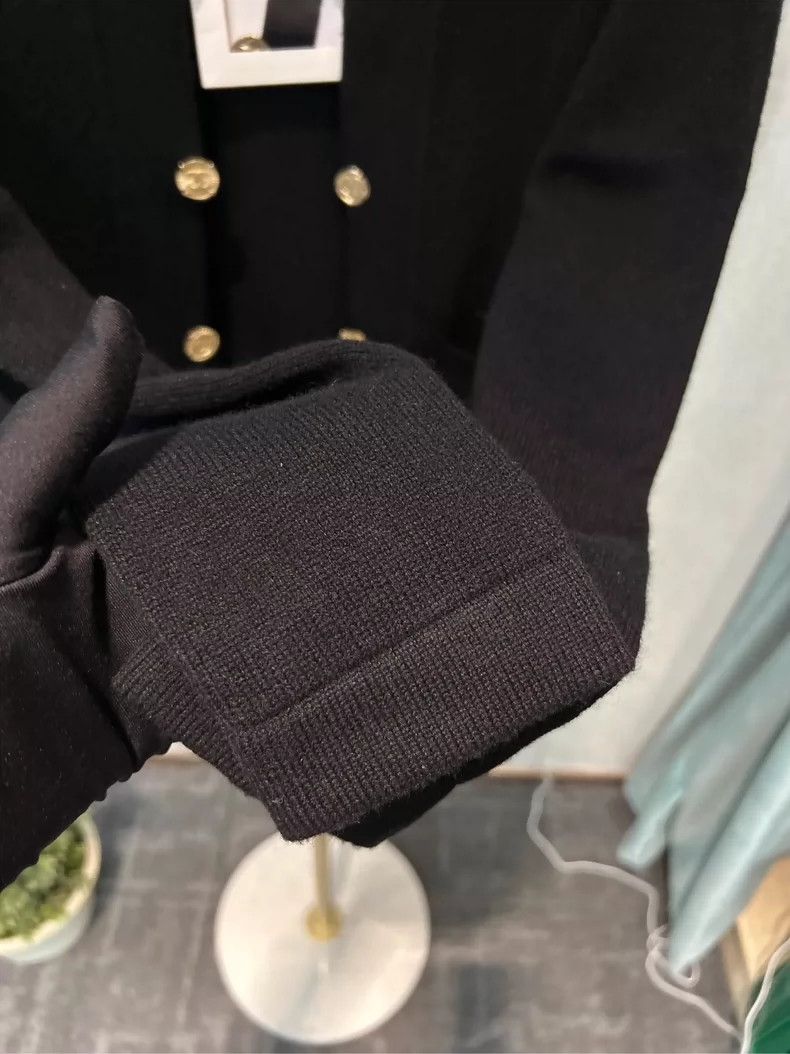 Chanel Chanel 22 Gold Button Cashmere Cardigan - dmc Size US S / EU 44-46 / 1 - 2 Thumbnail