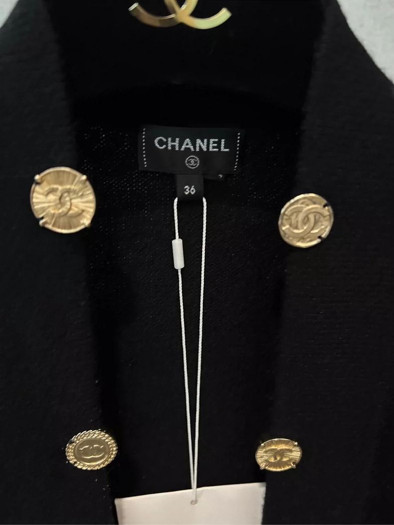 Chanel Chanel 22 Gold Button Cashmere Cardigan - dmc Size US S / EU 44-46 / 1 - 3 Thumbnail