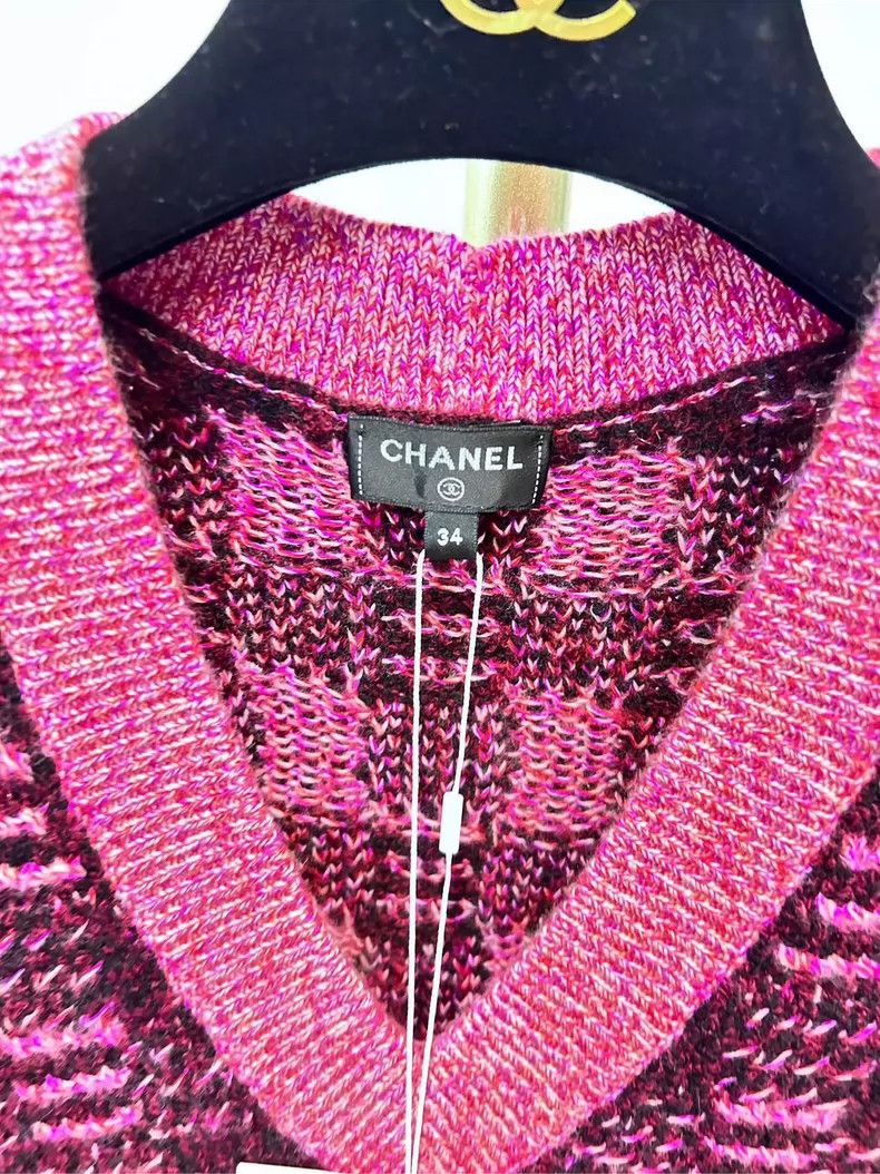Chanel Chanel 22K V-Neck Knit Vest - dmc Size US S / EU 44-46 / 1 - 2 Thumbnail