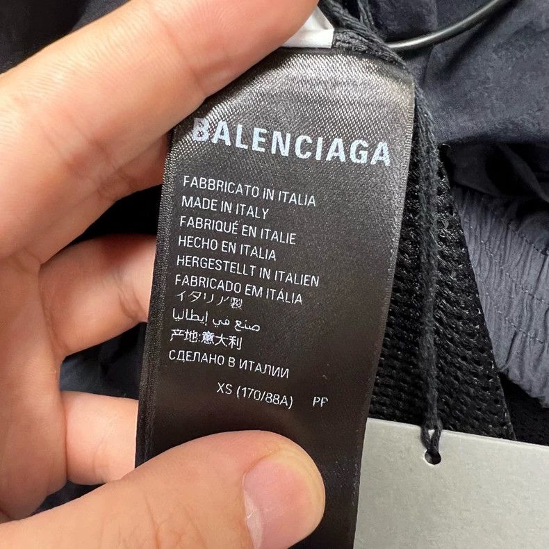 Balenciaga Balenciaga Embroidered Windbreaker Jacket - dmc Size US XS / EU 42 / 0 - 5 Thumbnail