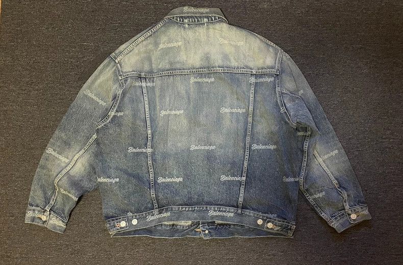 Balenciaga Balenciaga Oversized Logo Denim Jacket-yf Size US M / EU 48-50 / 2 - 4 Thumbnail