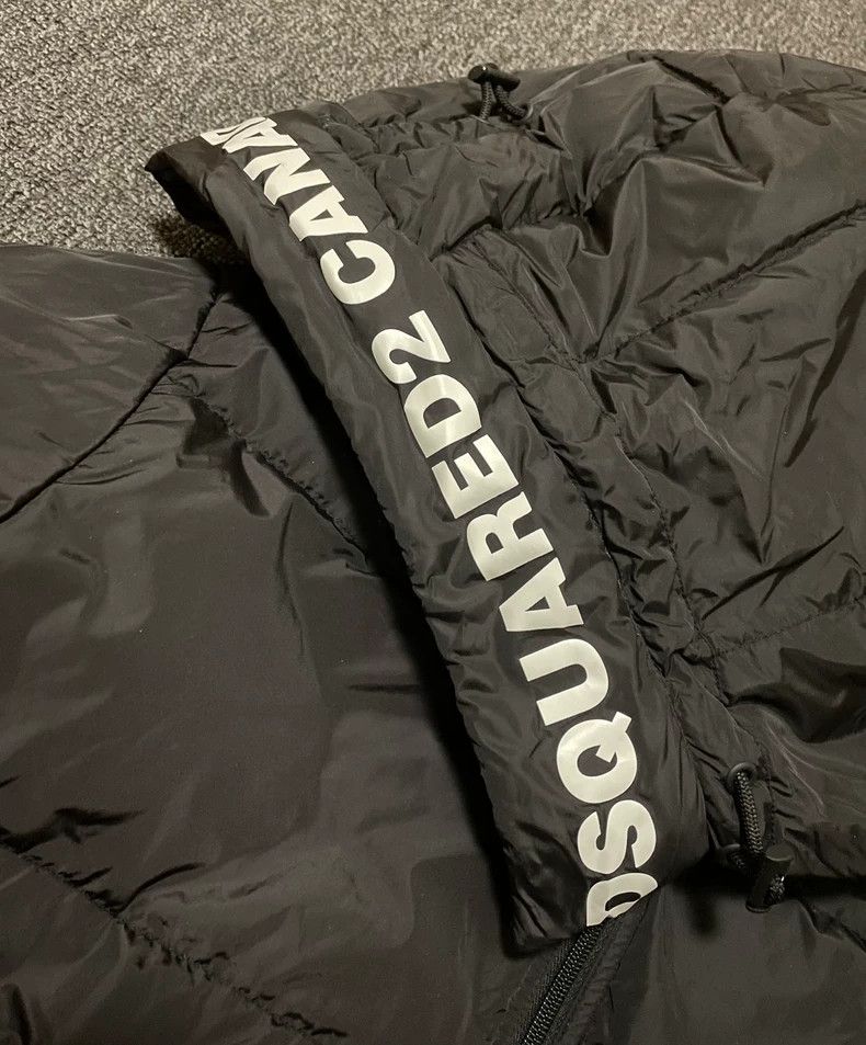 Dsquared2 Dsquared2 Maple Leaf Puffer Jacket-yf Size US L / EU 52-54 / 3 - 3 Thumbnail