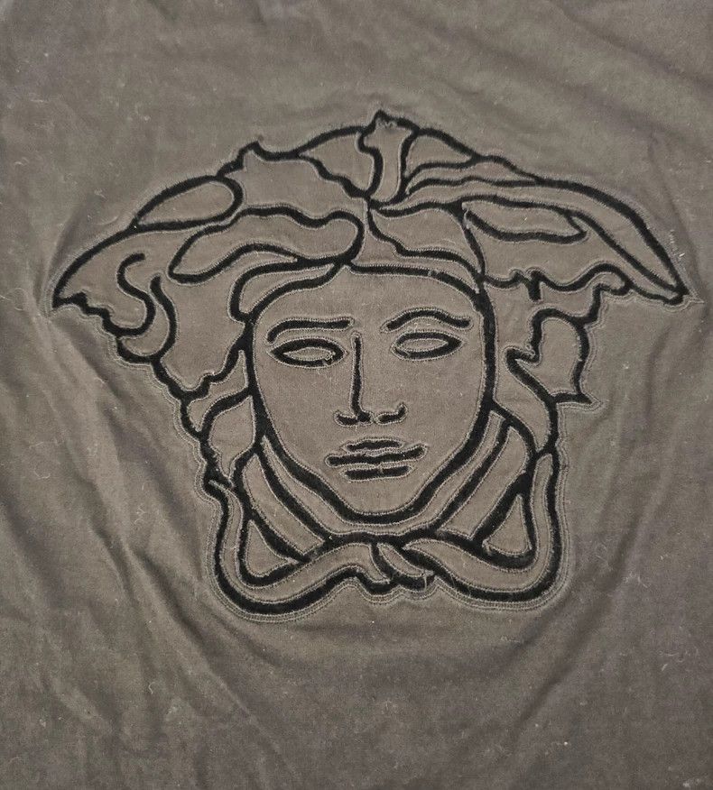 Versace Versace Long Sleeve Graphic T-Shirt-yf Size US M / EU 48-50 / 2 - 2 Thumbnail