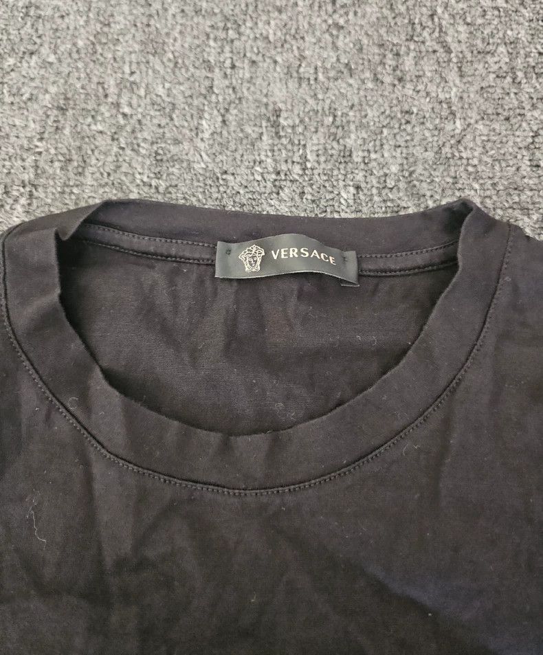 Versace Versace Long Sleeve Graphic T-Shirt-yf Size US M / EU 48-50 / 2 - 3 Thumbnail