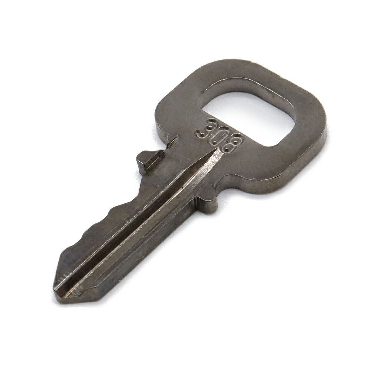 Louis Vuitton Louis Vuitton Louis Vuitton Metal Padlock Lock and Key Set 308 Metal Other 308 DUTY FREE for USA Size ONE SIZE - 6 Thumbnail