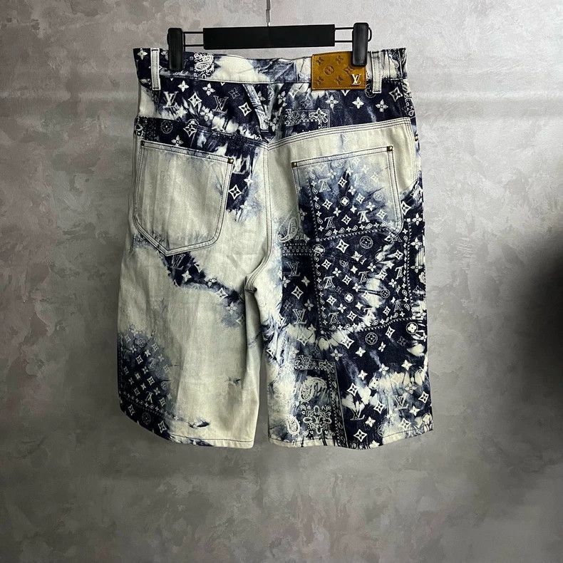 Louis Vuitton Louis Vuitton Blue White Tie-Dye Logo Shorts - dmc Size US 30 / EU 46 - 2 Thumbnail