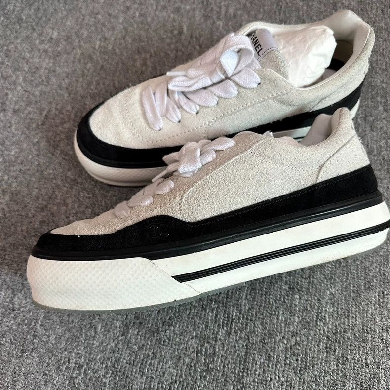 Chanel Chanel 23B Black White Lowtop Sneakers - dmc Size US 7 / EU 40 - 2 Thumbnail