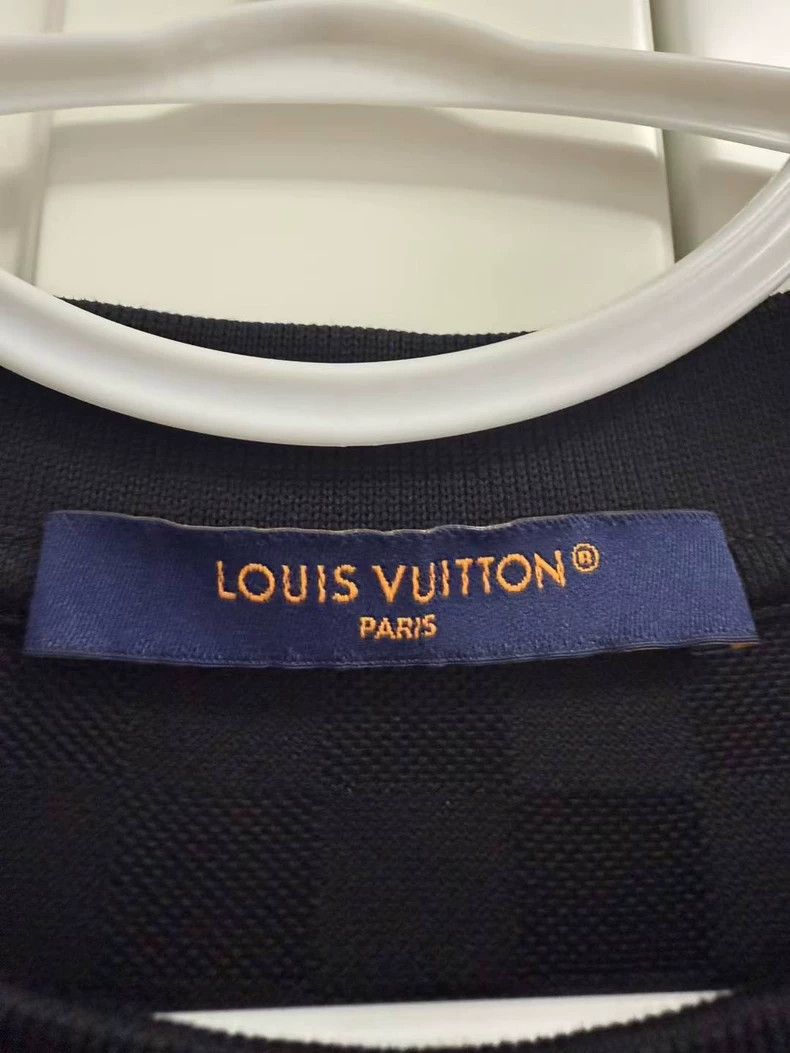 Louis Vuitton Louis Vuitton Checkerboard Logo Short Sleeve - dmc Size US L / EU 52-54 / 3 - 2 Thumbnail