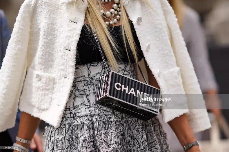 Chanel Chanel 2019 Spring Summer White Jacket - dmc Size US S / EU 44-46 / 1 - 6 Thumbnail
