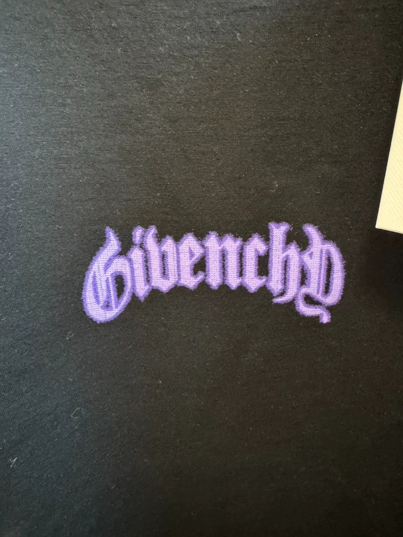 Givenchy Givenchy Purple Logo Lightning Short Sleeve T-shirt - dmc Size US XXL / EU 58 / 5 - 2 Thumbnail