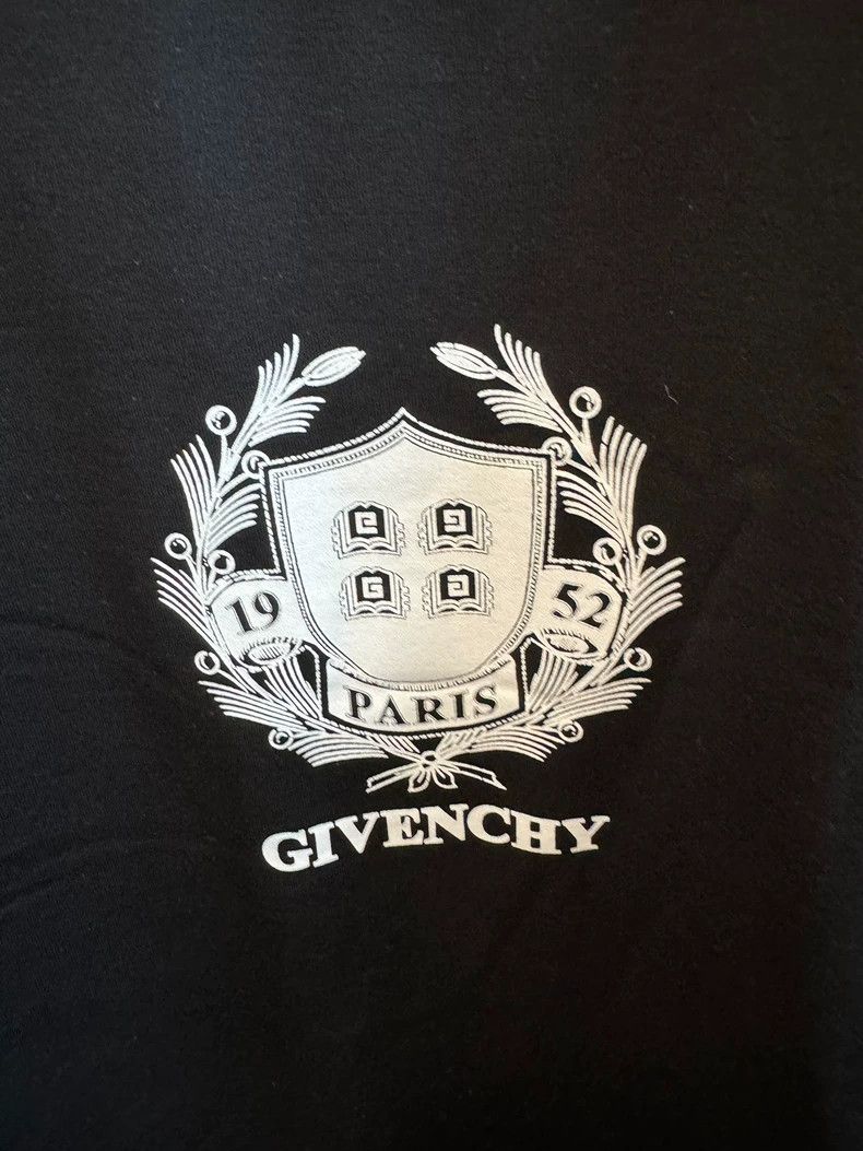Givenchy Givenchy Classic Shield Logo Short Sleeve T-Shirt - dmc Size US L / EU 52-54 / 3 - 2 Thumbnail