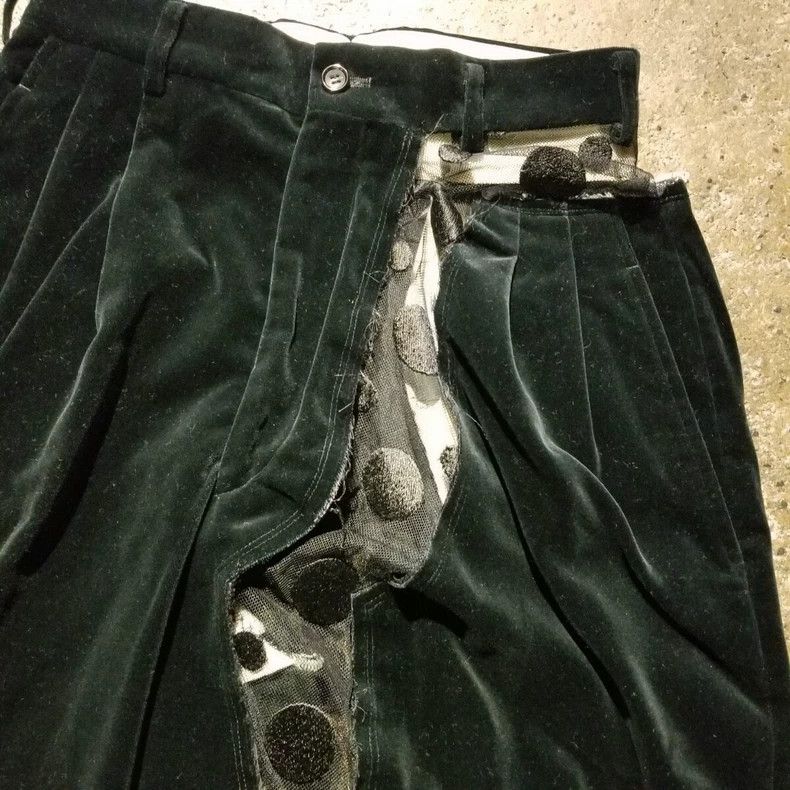 Comme des Garcons COMME des GARCONS Black Velvet Shorts - dmc Size US 26 / EU 42 - 3 Thumbnail