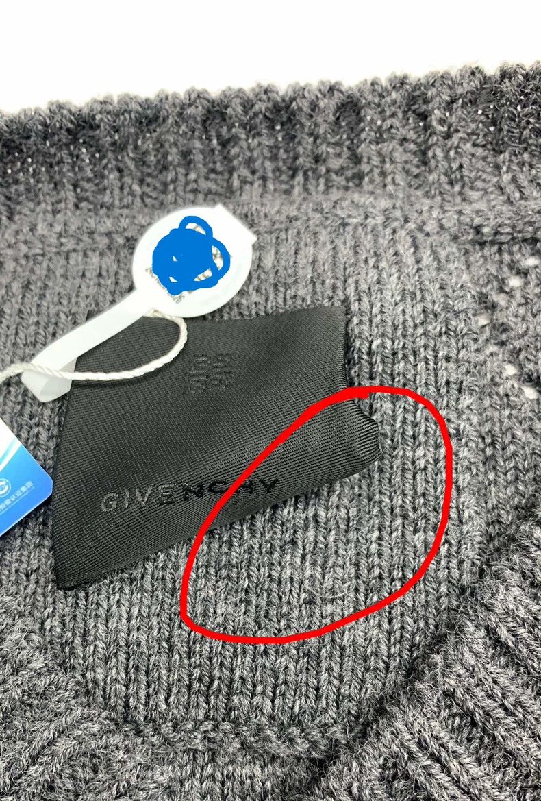 Givenchy Givenchy V-Neck Wool Knit Vest - dmc Size US M / EU 48-50 / 2 - 6 Thumbnail