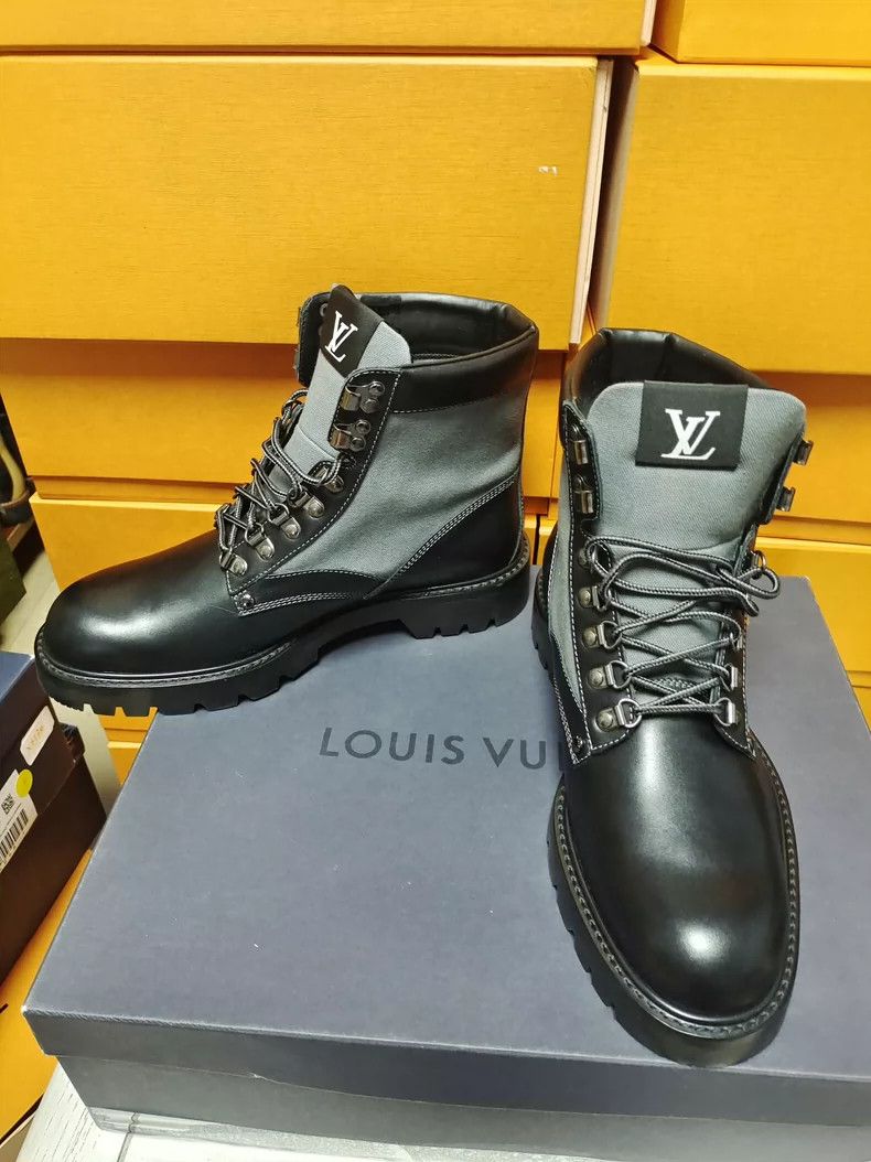 Louis Vuitton Louis Vuitton Embroidered Badge Men's Boots - dmc Size US 6 / EU 39 - 4 Thumbnail