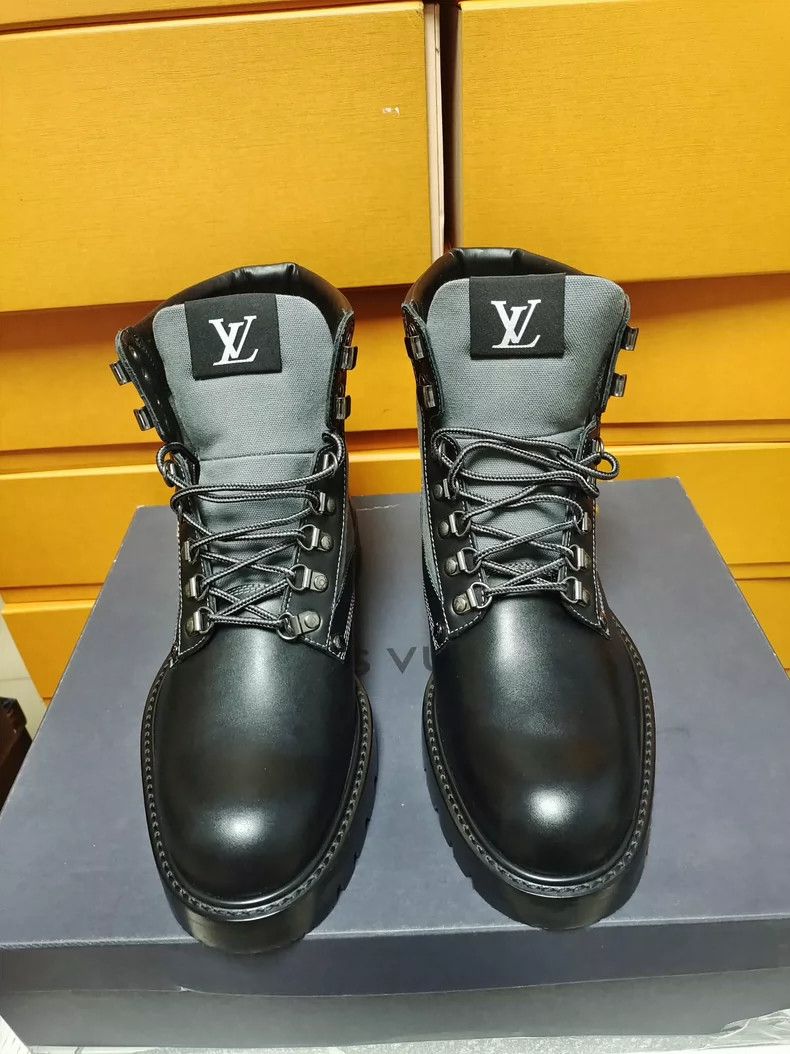 Louis Vuitton Louis Vuitton Embroidered Badge Men's Boots - dmc Size US 6 / EU 39 - 3 Thumbnail