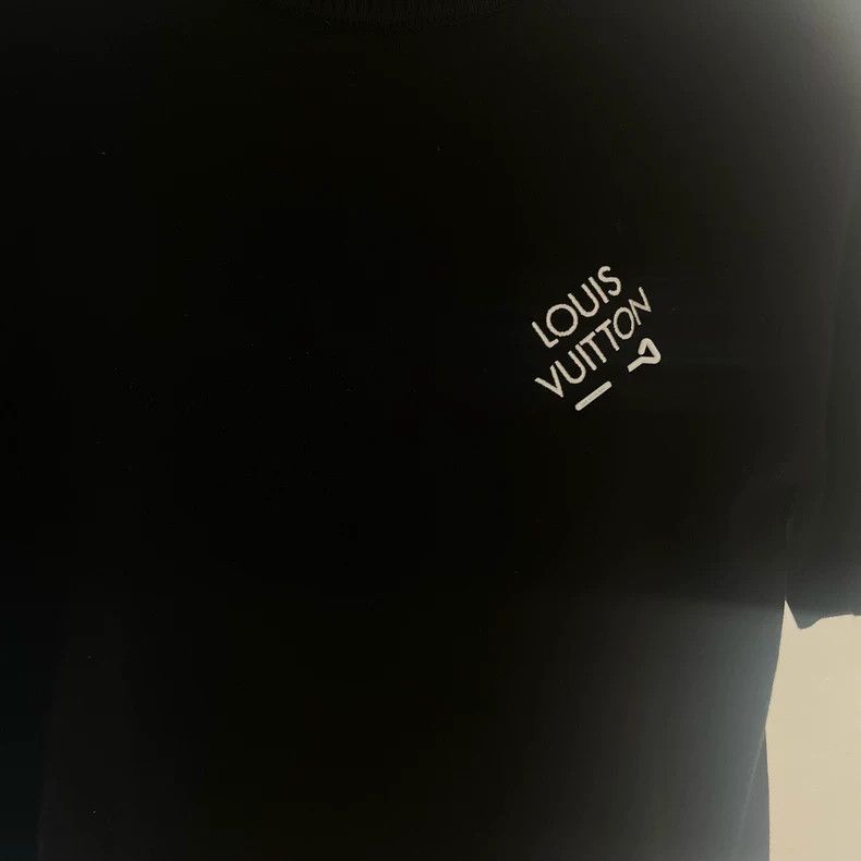 Louis Vuitton Louis Vuitton Black Brooch Embroidered T-shirt - dmc Size US S / EU 44-46 / 1 - 3 Thumbnail