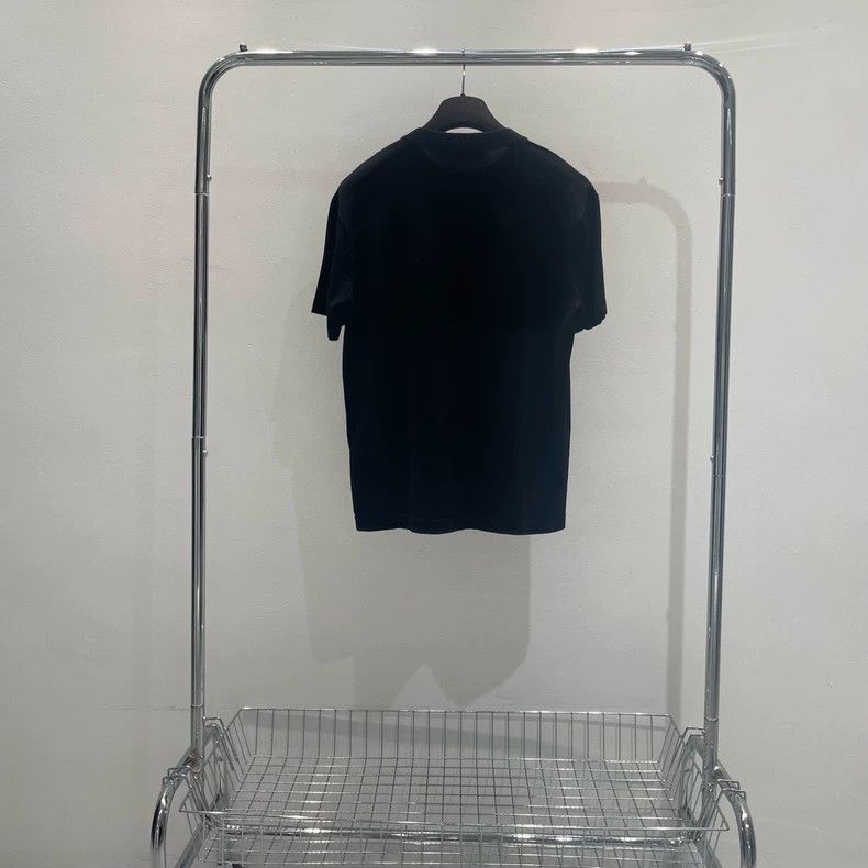Louis Vuitton Louis Vuitton Black Brooch Embroidered T-shirt - dmc Size US S / EU 44-46 / 1 - 2 Thumbnail