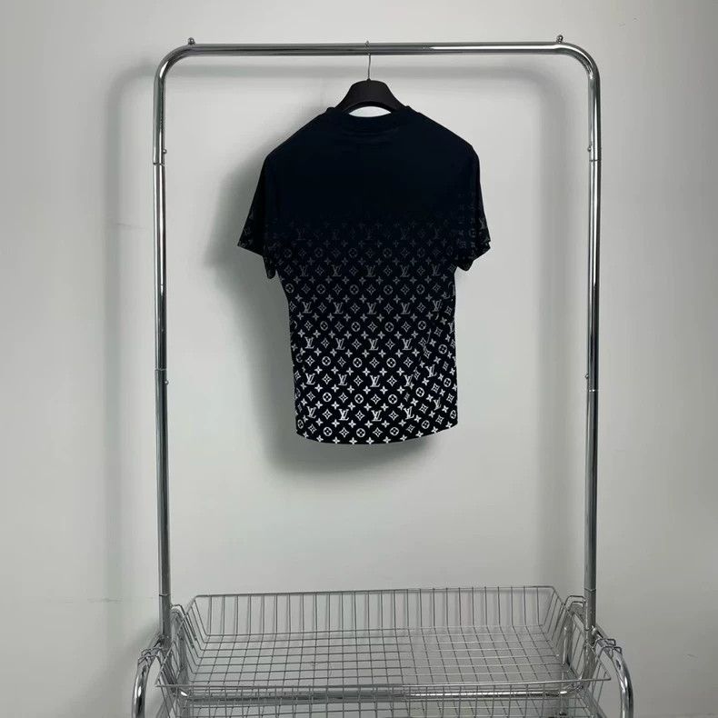Louis Vuitton Louis Vuitton Gradient Monogram Short Sleeve - dmc Size US S / EU 44-46 / 1 - 2 Thumbnail