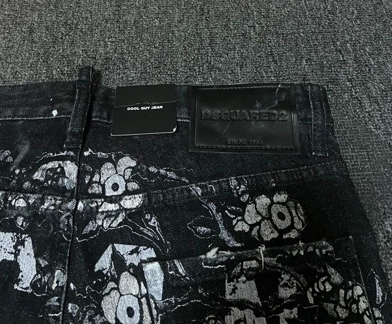Dsquared2 Dsquared2 Graffiti Print Denim Jeans-yf Size US 32 / EU 48 - 6 Thumbnail