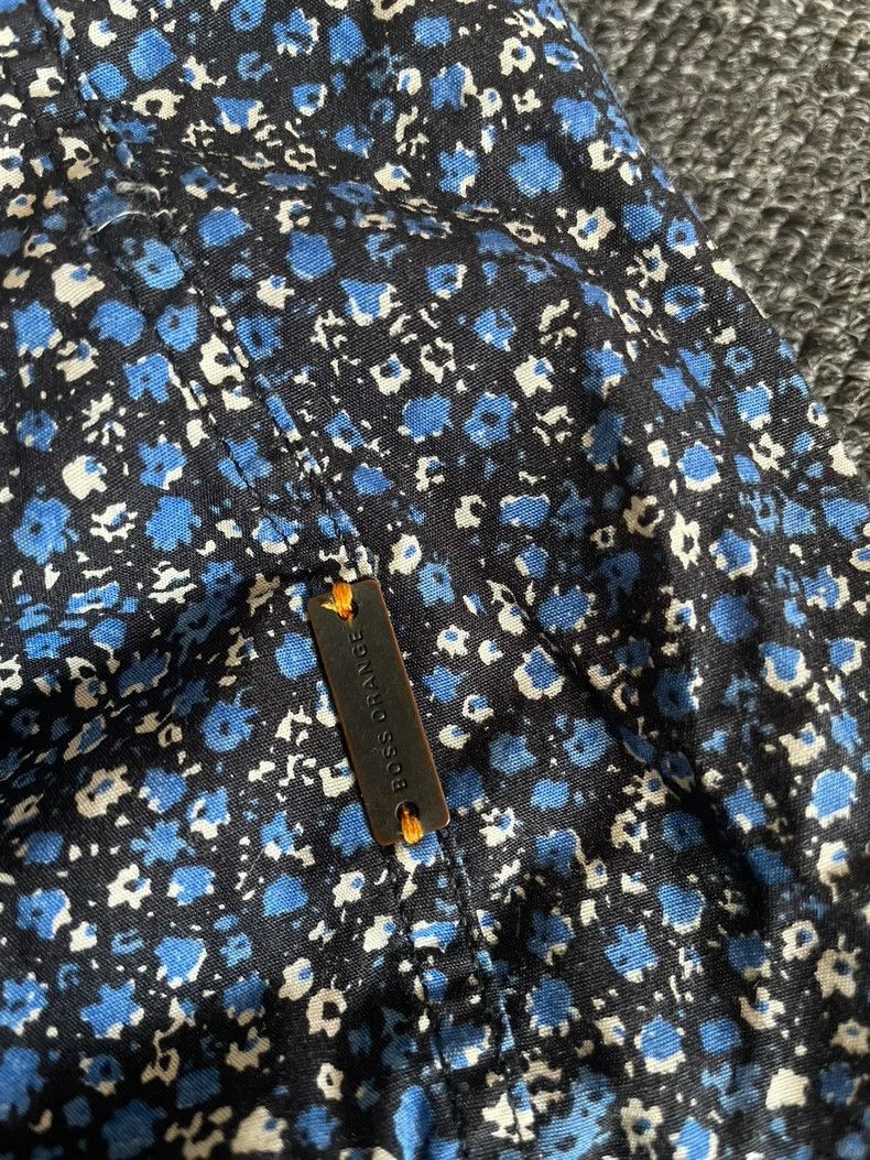 Vintage Hugo Boss Floral Pattern Long Sleeve Shirt-yf Size US L / EU 52-54 / 3 - 6 Thumbnail